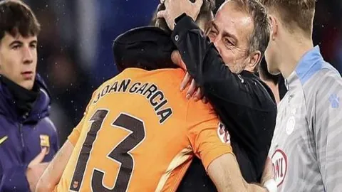 库里独揽52分助勇士逆风翻盘，莫兰特36分灰熊西部第五暂居末尾